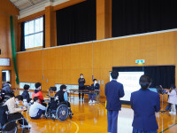 ②