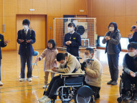③