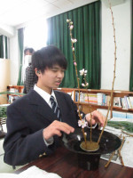 ③