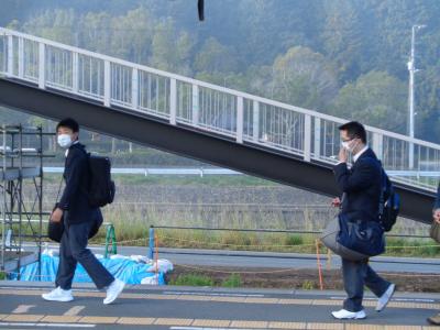 卯之町駅で