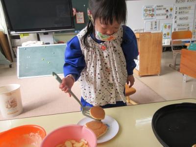 ホットケーキ作り５